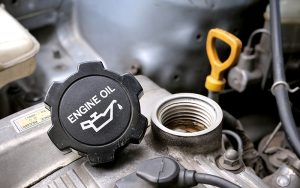 Oil Types Explained: How to Choose the Right One for Your Ford 