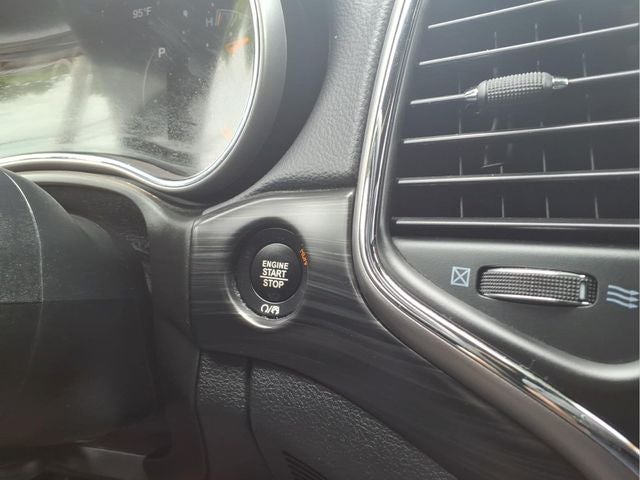2019 Jeep Grand Cherokee Laredo E