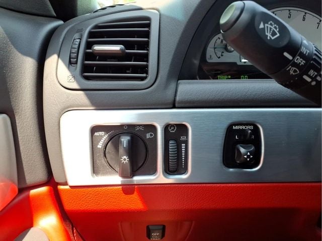 2002 Ford Thunderbird Base