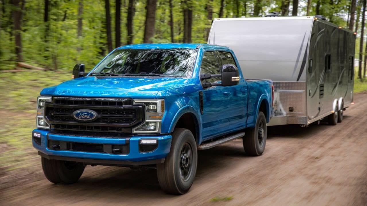 2026 Ford Super Duty Gas vs Diesel: Choosing Your Power for Work in Michigan